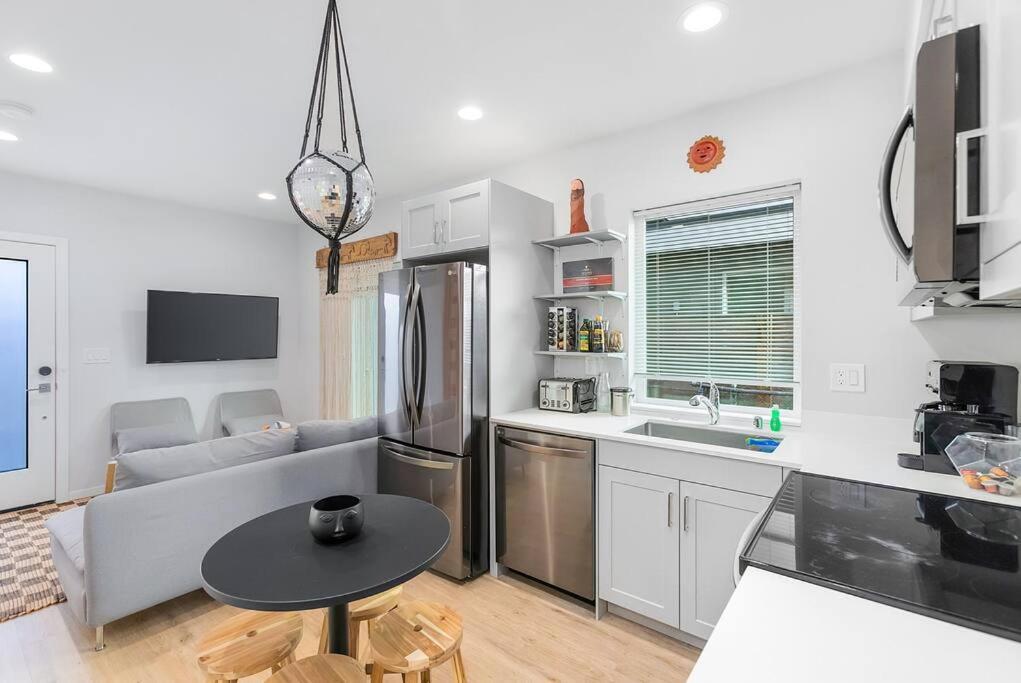 The Sweetest Suite - 91 Walkscore! Seattle Bagian luar foto